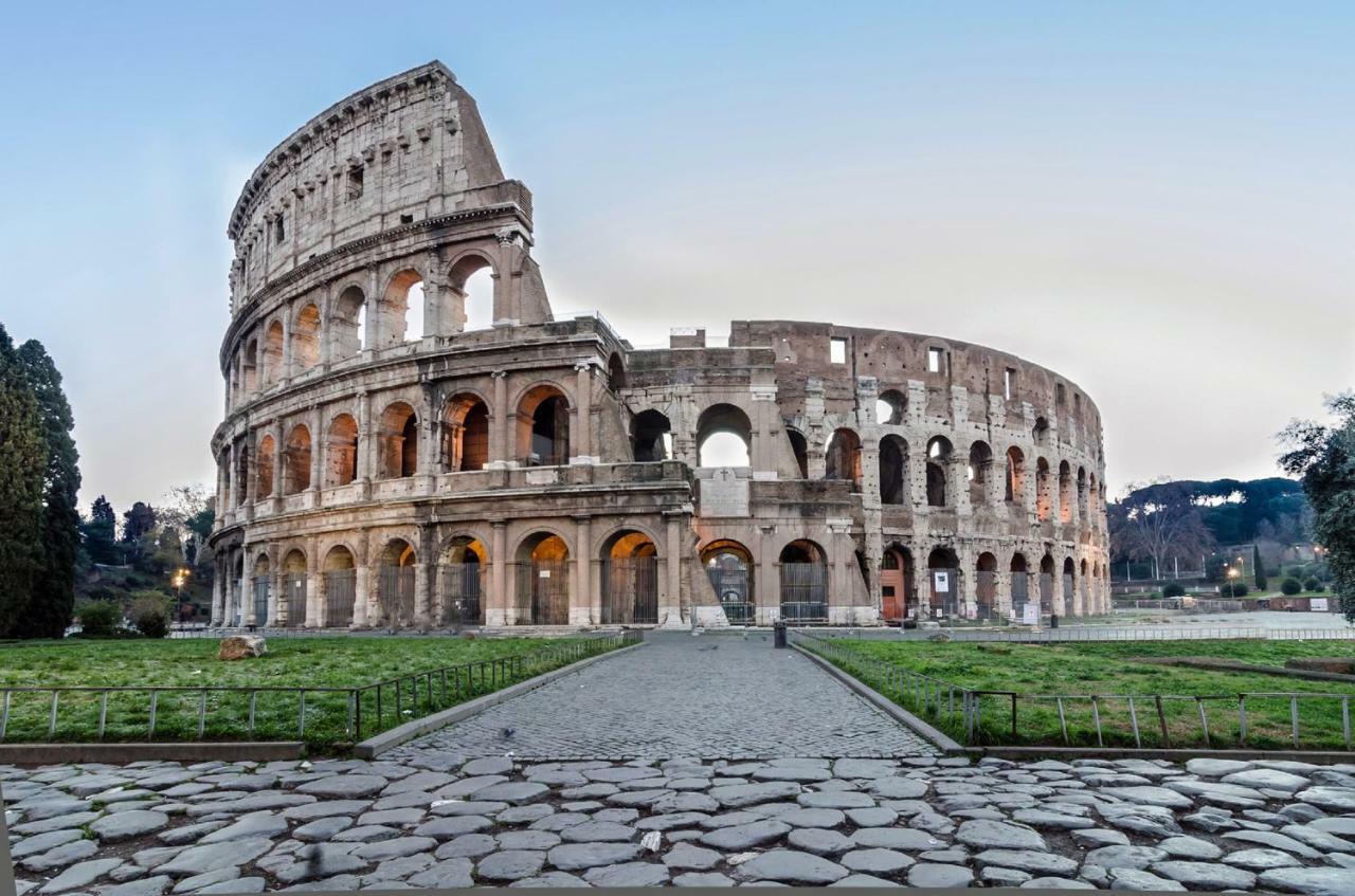 Roma Central Studio Exterior photo