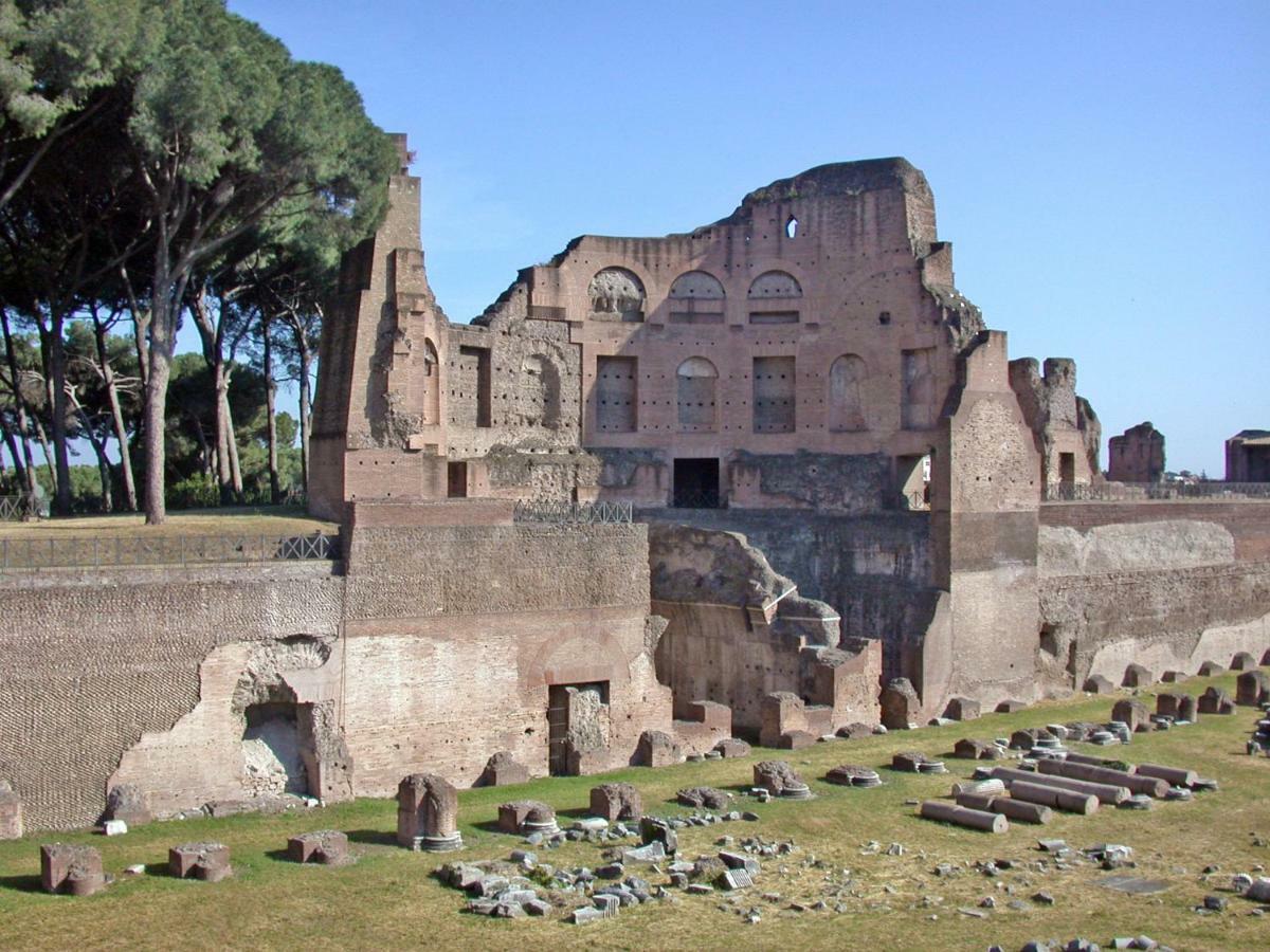 Roma Central Studio Exterior photo